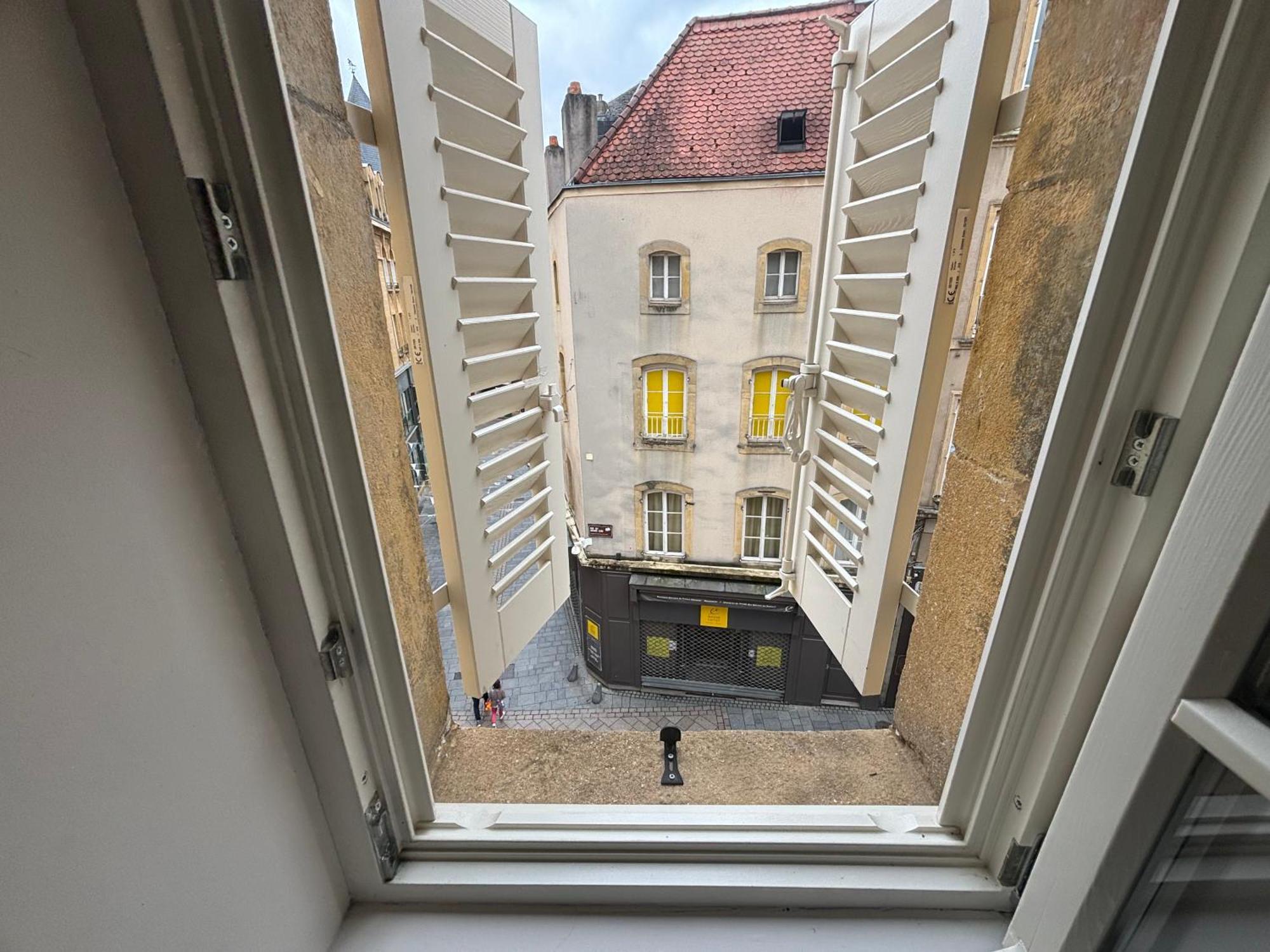 Louis Premier Et Second Metz Centre Un Sejour A Part Lägenhet Exteriör bild